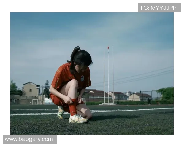 足球明星魅力无敌美女纷纷追捧展现运动与风采的完美结合